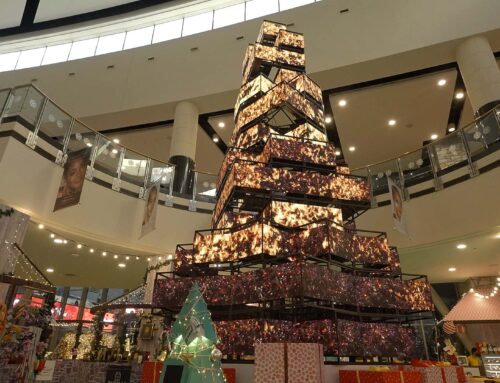 Mall of the Emirates Christmas Tree